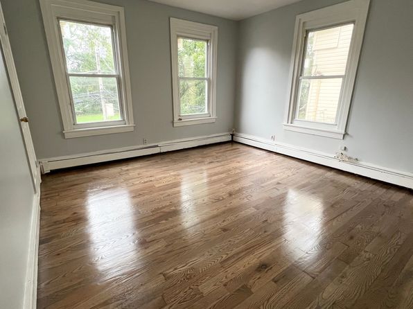 266 Gregory St FLOOR 2