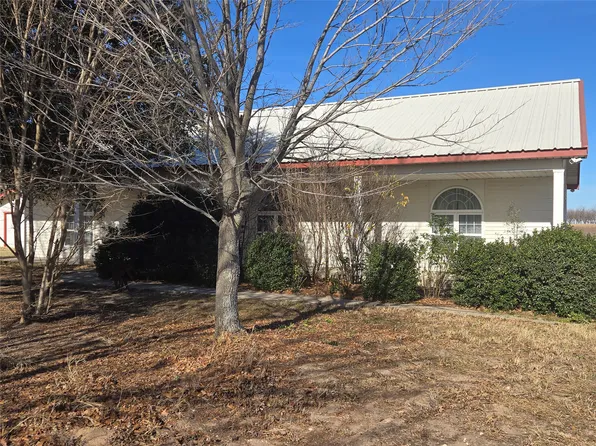 700 County Road 408, Comanche, TX 76442