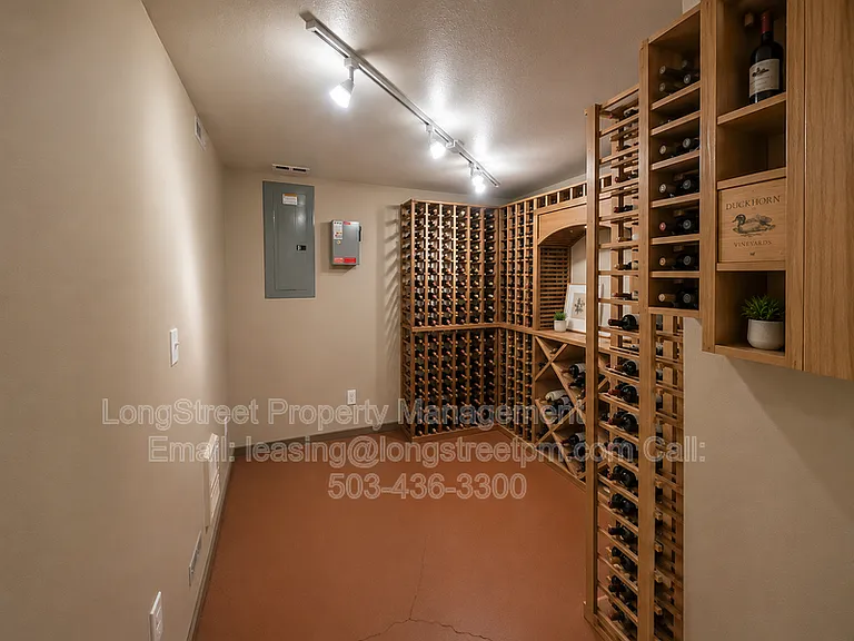 1243 SW Texas St — Photo 18