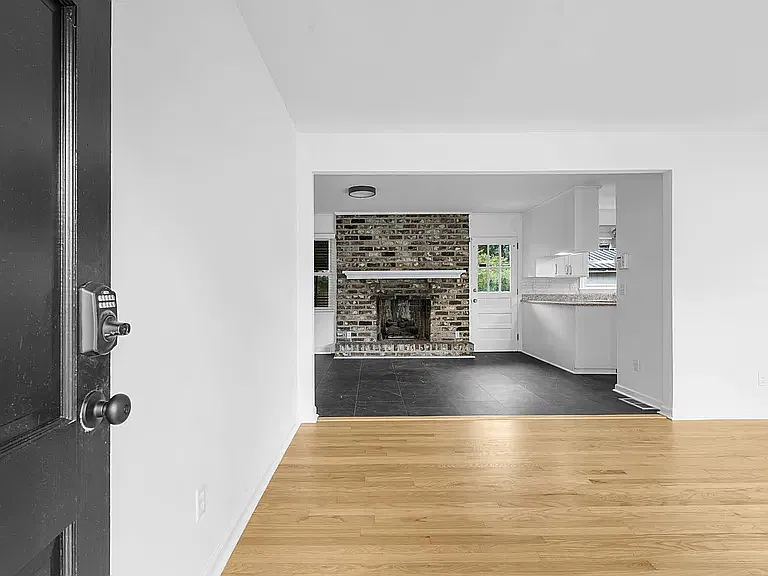 3 bed, 1800 sqft, $3,700 — Photo 3