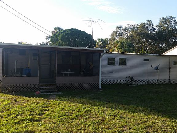 3rd image of 6998 Fern Dr