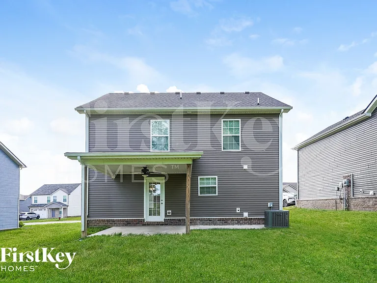 1086 Whitney Dr — Photo 18