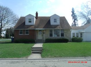 100 S Iowa Ave, Addison, IL 60101