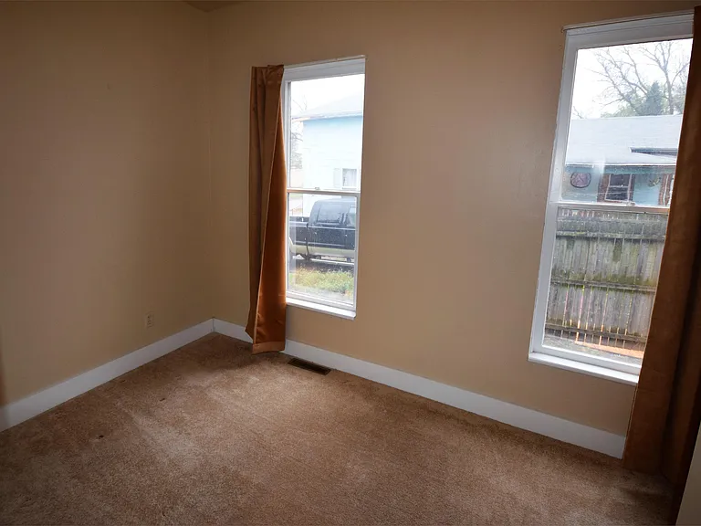 400 Walnut St — Photo 12