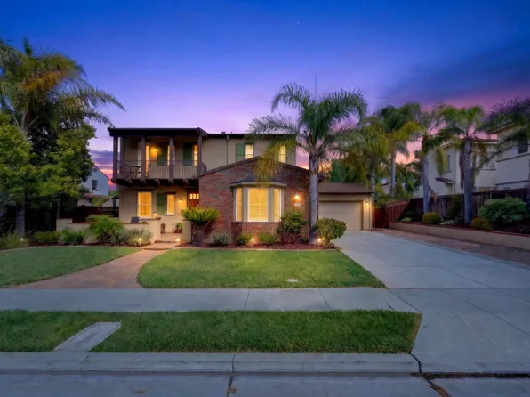 7532 Strath Pl, Gilroy, CA 95020