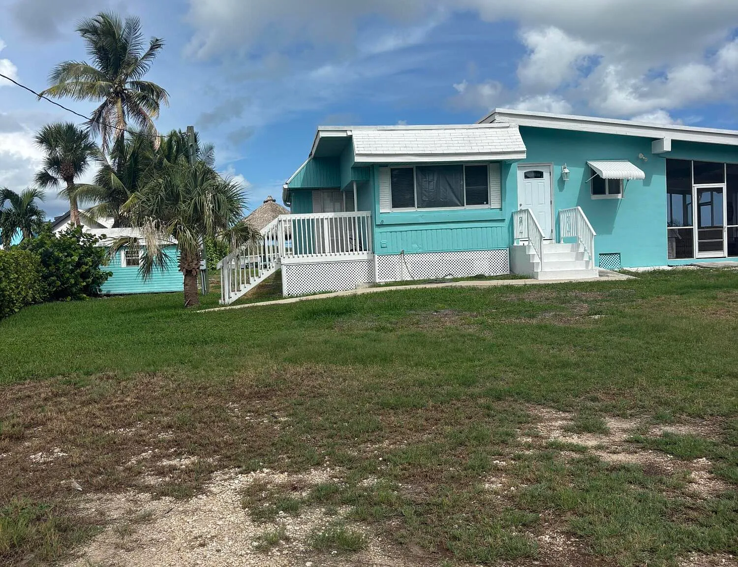 3 bed, 2.0 bath, 1718 sqft, $5,500 — Photo 3
