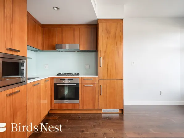 1565 W 6th Ave #602, Vancouver, BC V6J 1R1