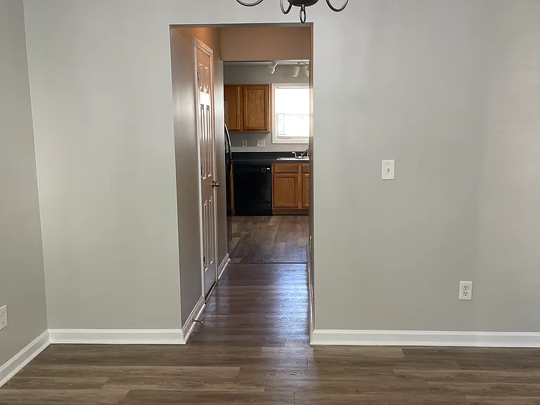166 Rosemont Ct — Photo 5