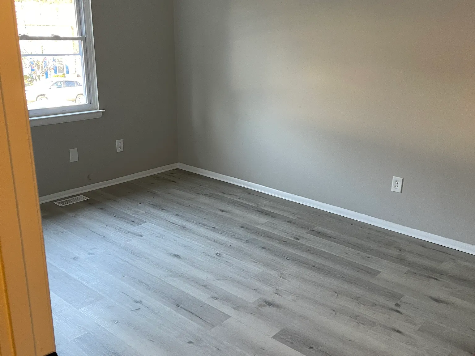 3 bed, 1.5 bath, 1278 sqft, $1,900 — Photo 3