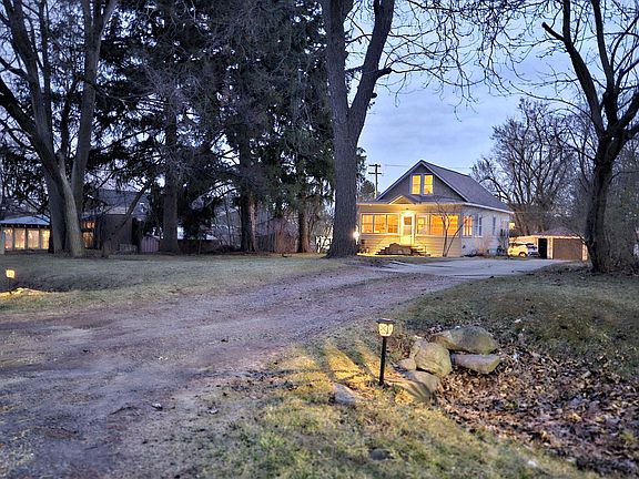 3rd image of 57751 Grand River Ave