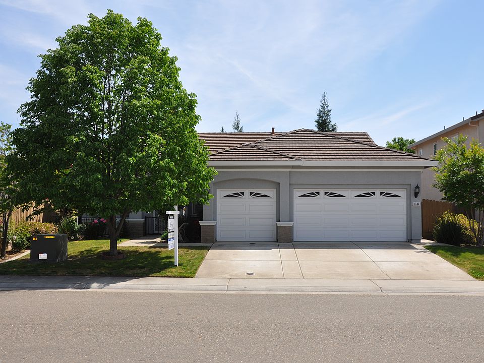 2nd image of 3344 Corvina Dr
