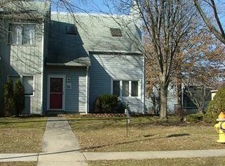 157 E Green Valley Cir, Newark, DE 19711