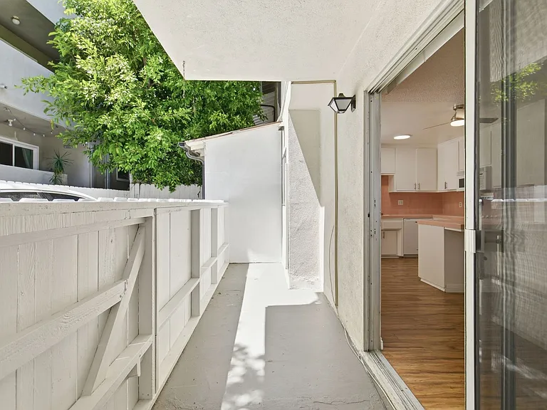 1015 S Westgate Ave — Photo 8