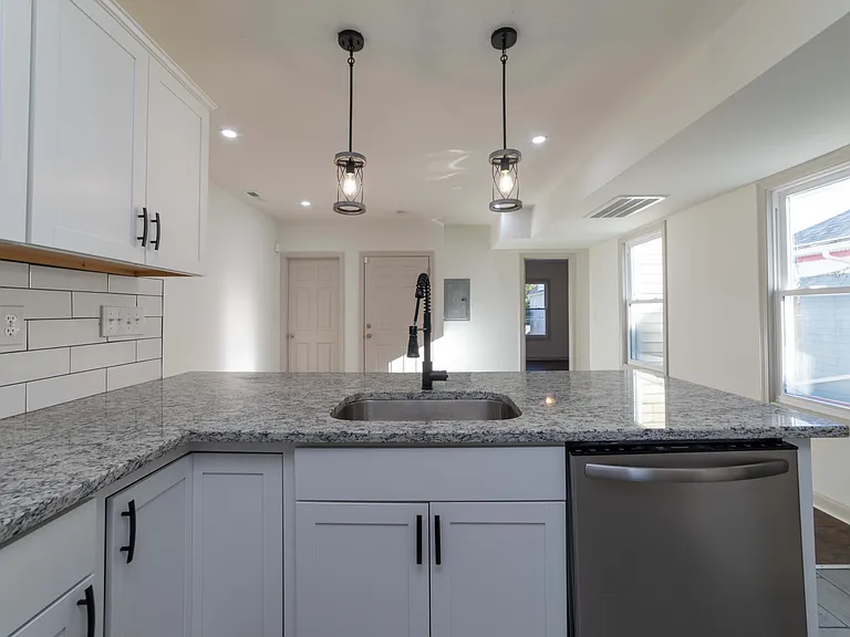 84 Sheffield Ave #2 — Photo 3