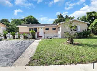 7212 SW 3rd Ct, Pompano Beach, FL 33068