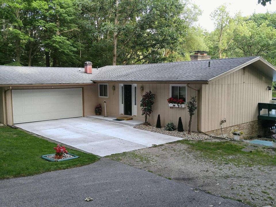 1st image of 19121 Arrowhead Ln