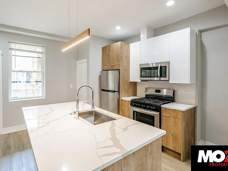 Cortland Flats — Photo 28
