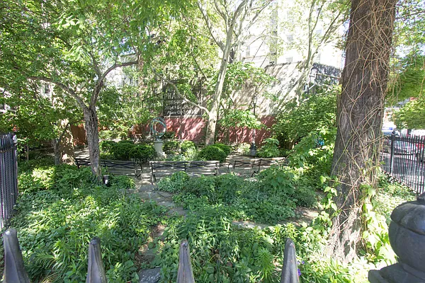 Rented by Maz Group NY | media 19