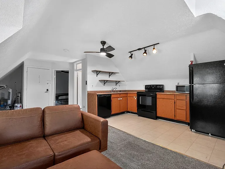 2101 E 16th Ave #3 — Photo 5