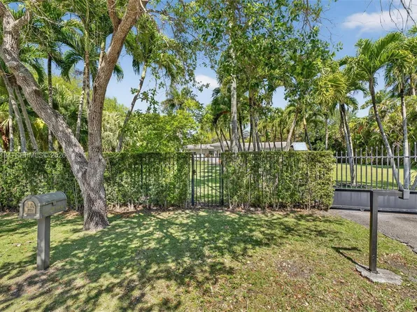 6125 SW 109th St, Pinecrest, FL 33156