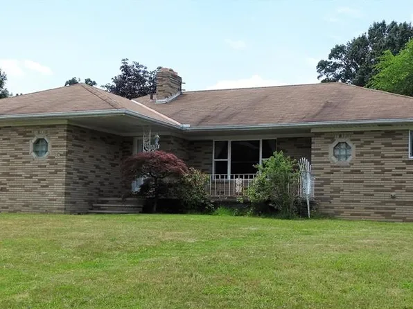 14159 Bagley Rd, Middleburg Heights, OH 44130