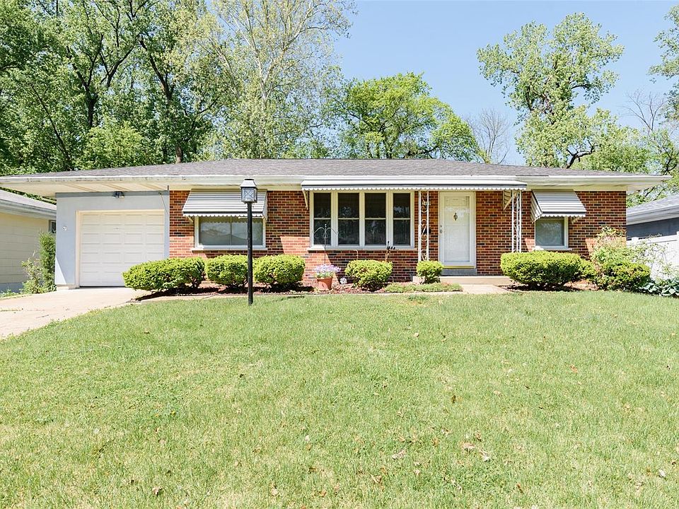 1st image of 2409 Burbeck Dr