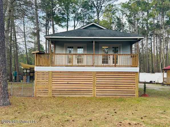 3225 Blue Wood Dr, Vancleave, MS 39565