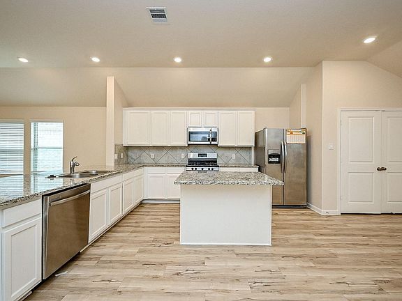 2nd image of 3715 Homestead Ridge Ln