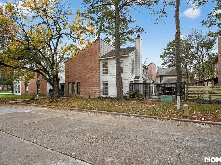 17805 Villa Way Dr — Photo 3