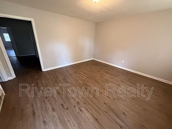 3rd image of 1424 Ticonderoga Dr