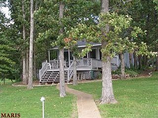 2nd image of 3838 Thelma Dr