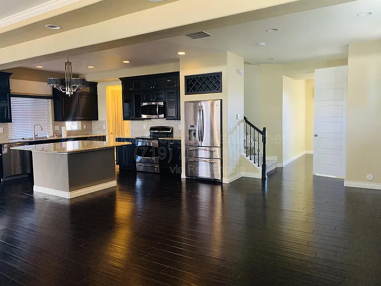 8284 Cypress Wood Dr — Photo 2
