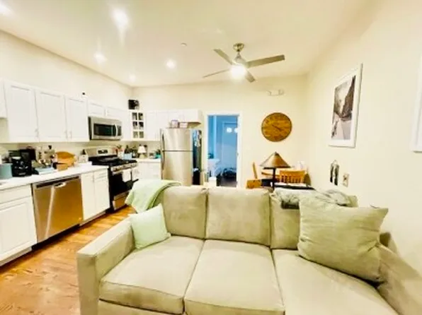 182 Endicott St APT 1, Boston, MA 02113