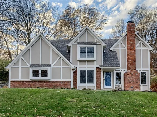 814 Blueberry Ln, Liberty, MO 64068