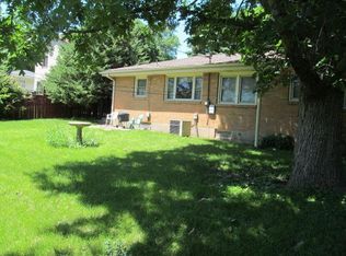 1217 3rd Ave N, Clinton, IA 52732