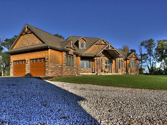 3rd image of 3218 310th St