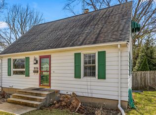 805 W Charles St, Champaign, IL