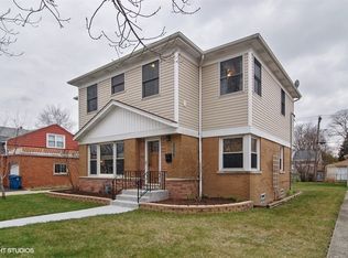 1128 Kemman Ave, La Grange Park, IL 60526