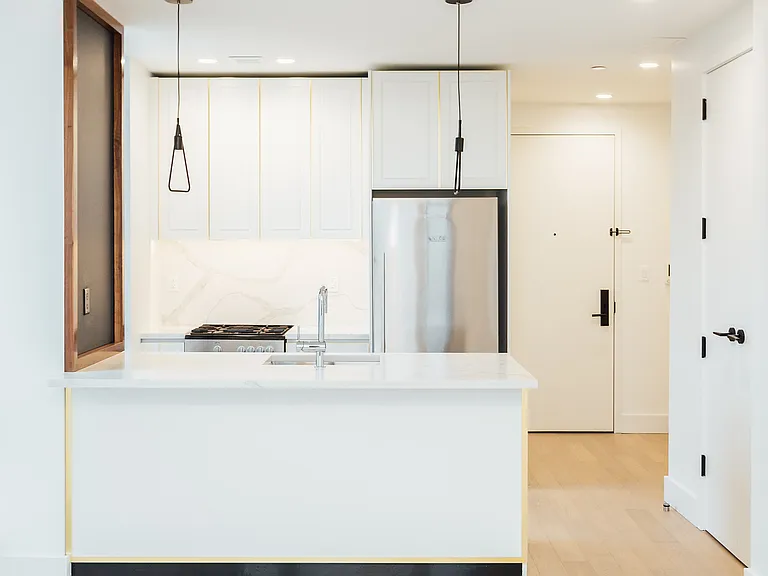 635 5th Ave #1106 — Photo 3