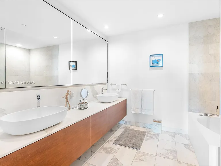 10201 Collins Ave #605 — Photo 15