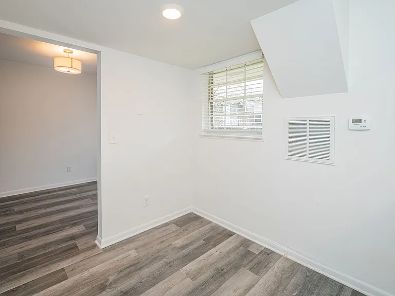 Cliff Terrace — Photo 9