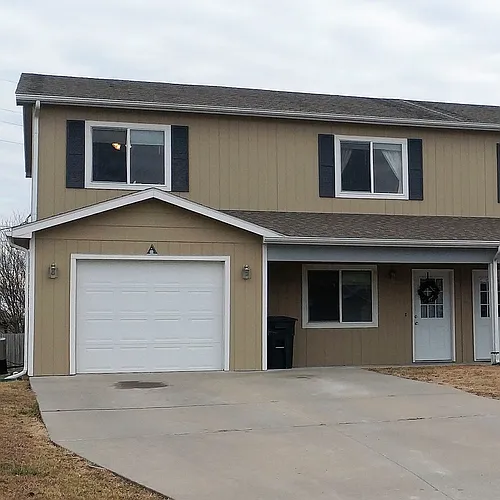 2320 Vineyard Cir #B Photo 1