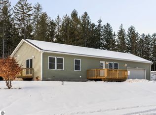 5050 Red Maple Dr, Kalkaska, MI 49646
