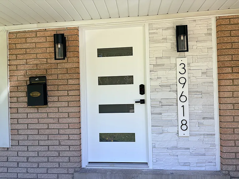39618 Birchwood Dr — Photo 1