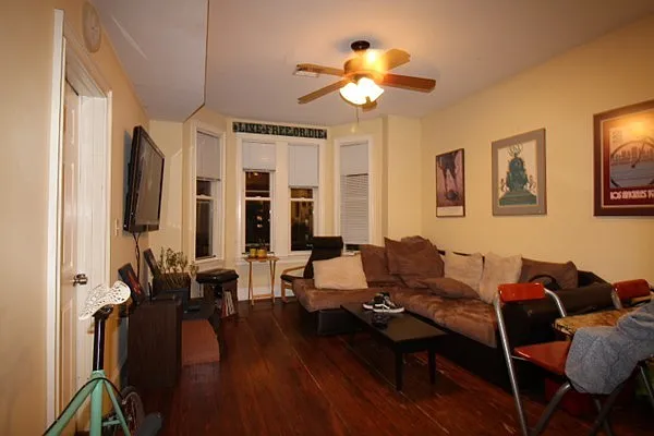 4 bed, 1.0 bath, $6,800 — Photo 1