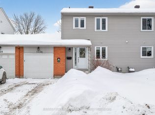 1126 Grenoble Cres, Ottawa, ON K1C 2C6