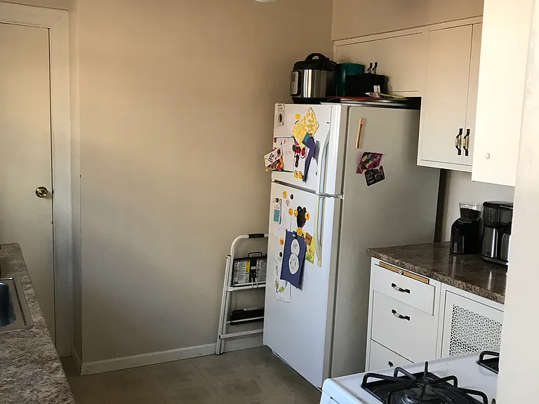 5539-5541 Beacon St #5539 — Photo 8