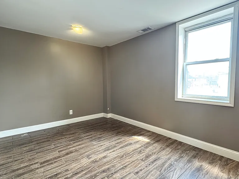 829 Southwest Blvd #2 — Photo 11