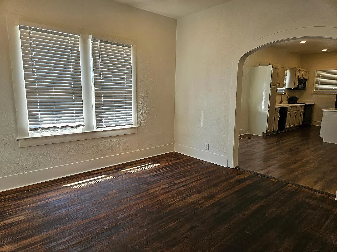 2 bed, 1.5 bath, 1064 sqft, $1,675 — Photo 2