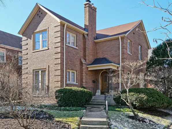 2724 Ewing Ave, Evanston, IL 60201